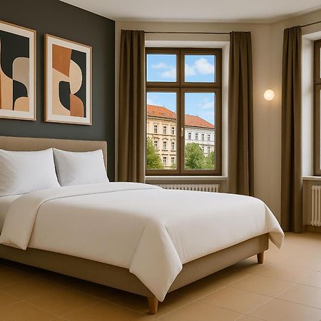 Bohemian Dreams Apartments And Suites By Dwellfort Прага Экстерьер фото