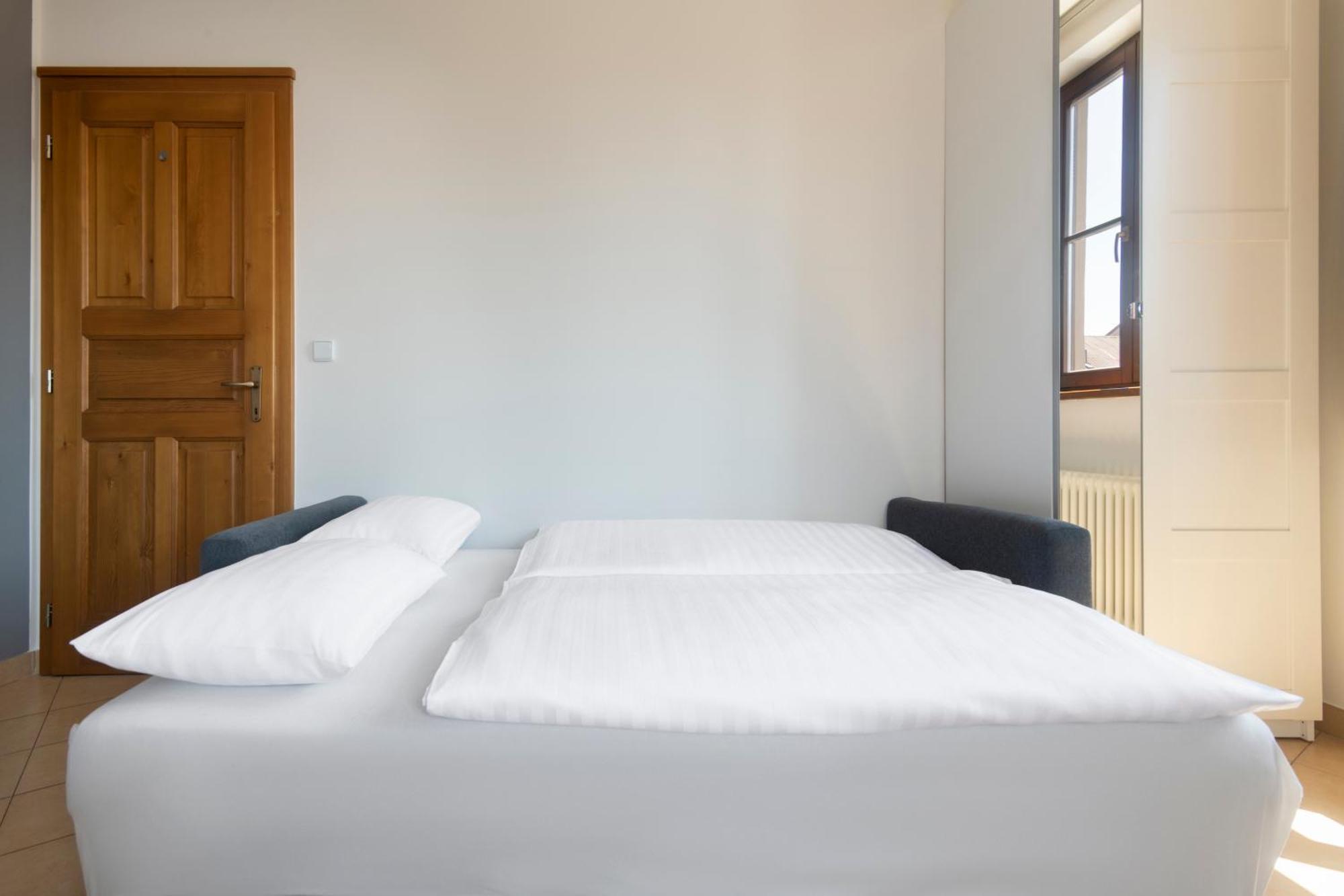 Bohemian Dreams Apartments And Suites By Dwellfort Прага Номер фото
