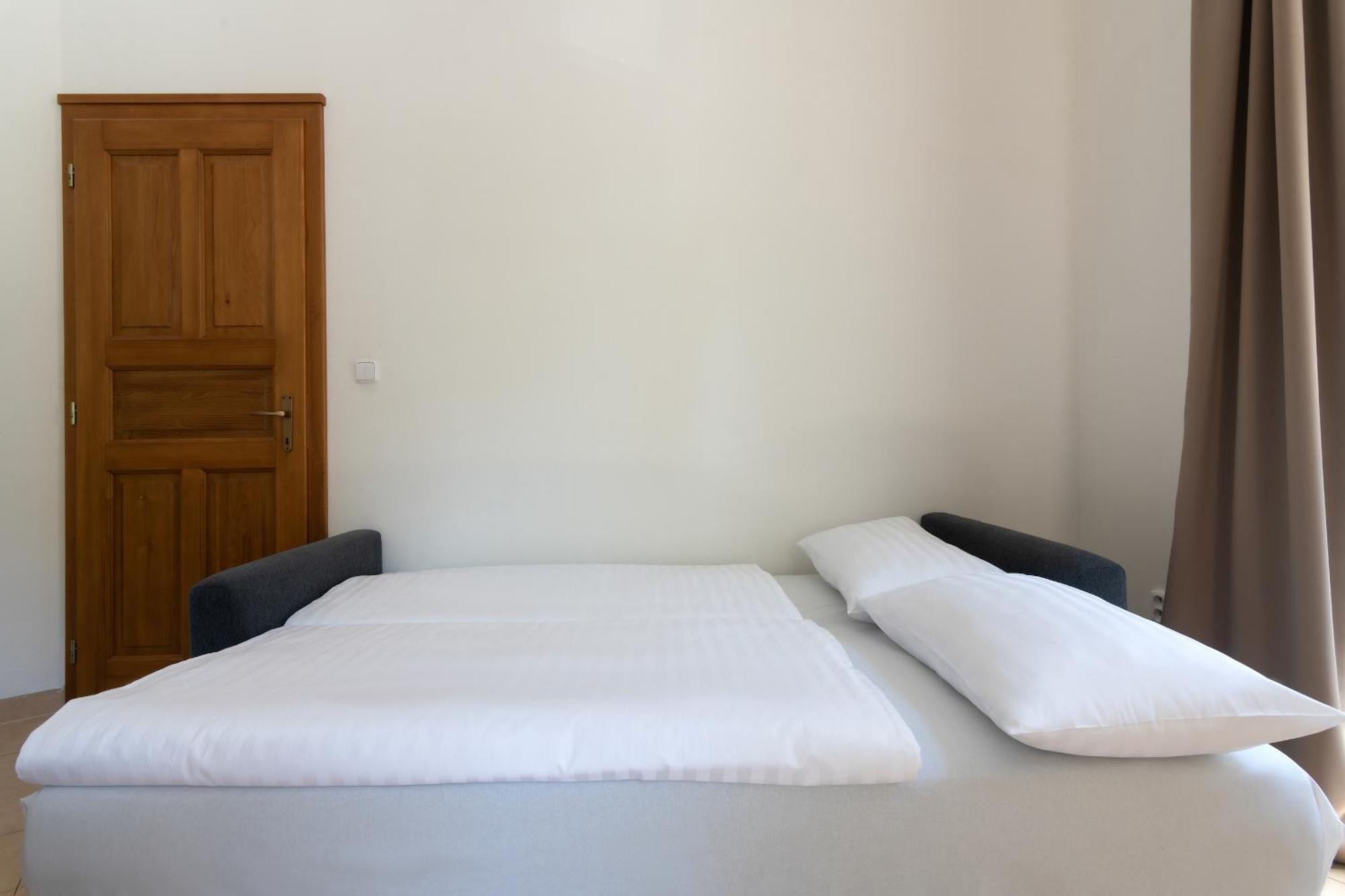 Bohemian Dreams Apartments And Suites By Dwellfort Прага Номер фото