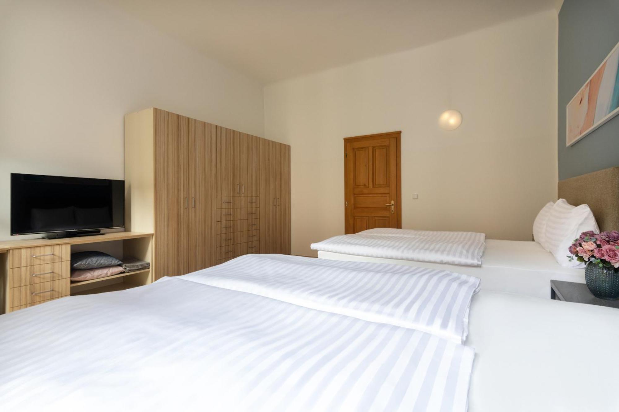 Bohemian Dreams Apartments And Suites By Dwellfort Прага Номер фото