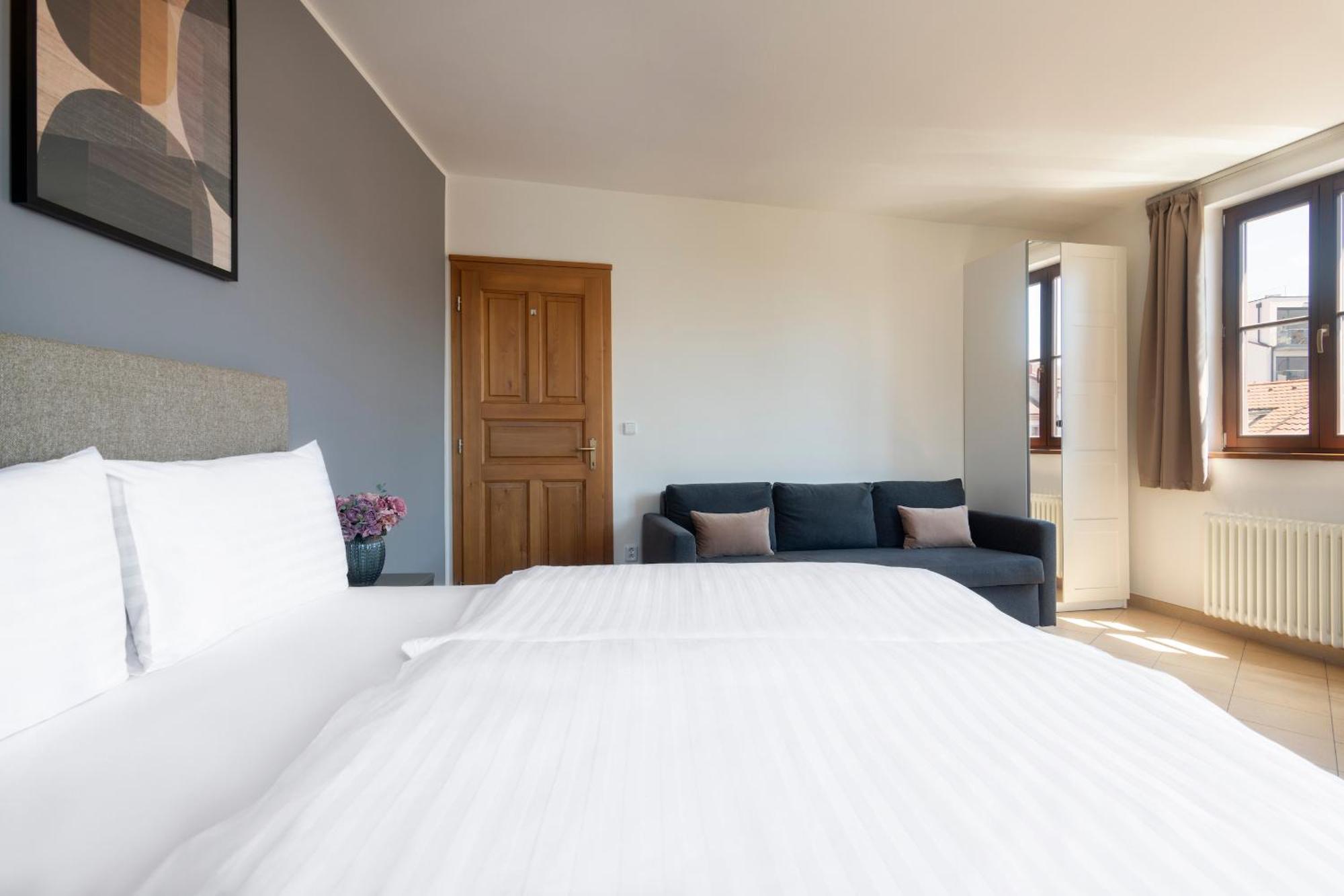 Bohemian Dreams Apartments And Suites By Dwellfort Прага Номер фото